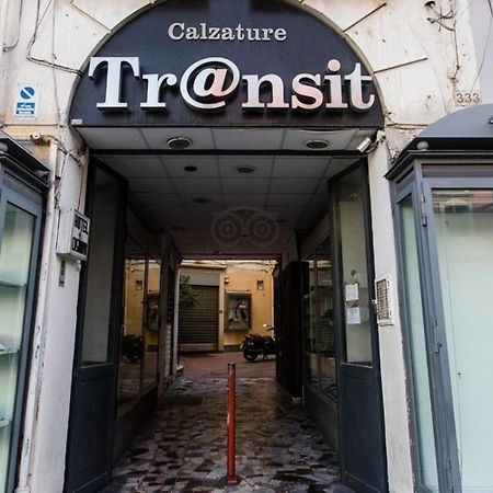 B&B Garibaldi Road Napoli Bagian luar foto