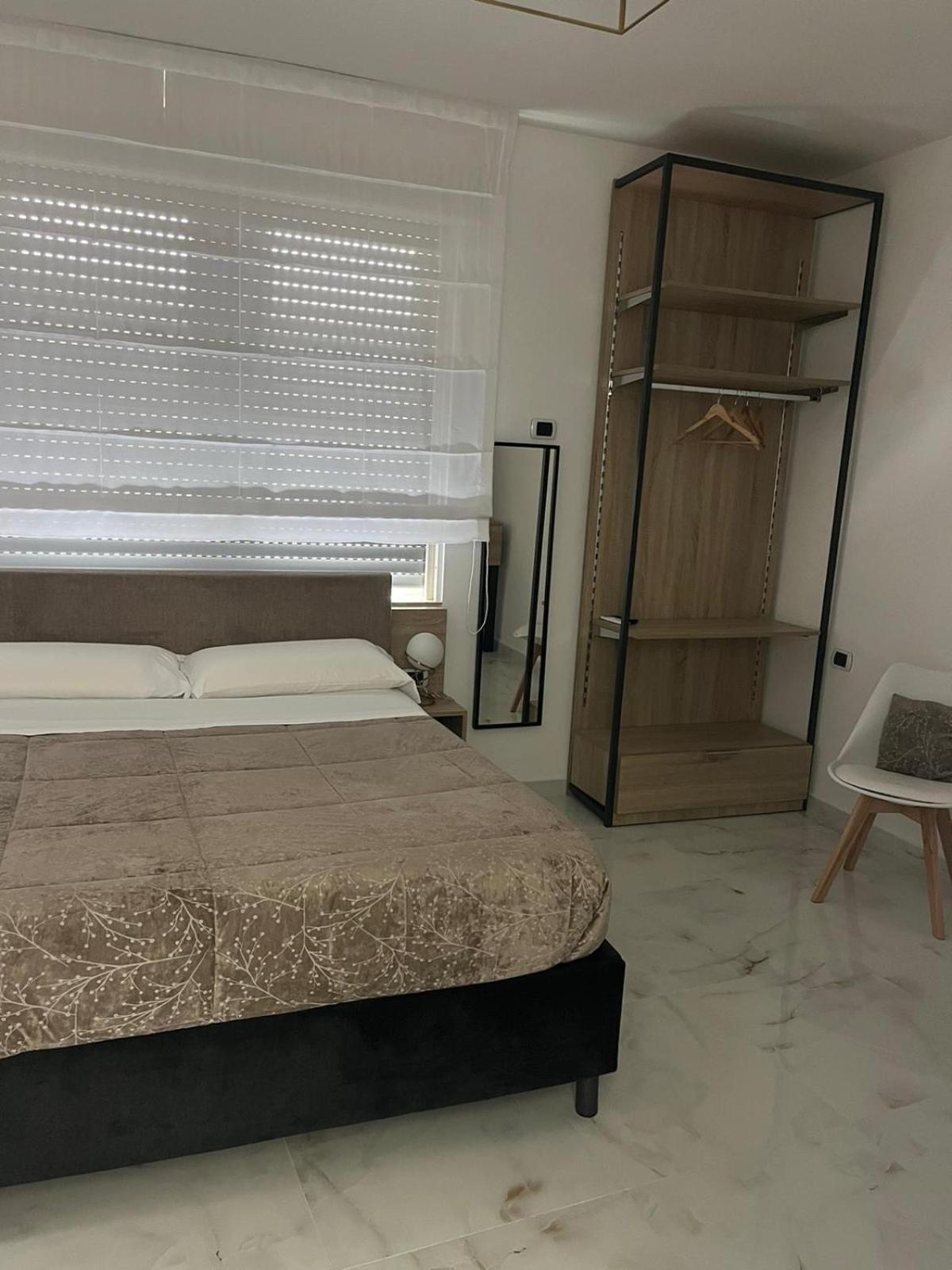 B&B Garibaldi Road Napoli Bagian luar foto