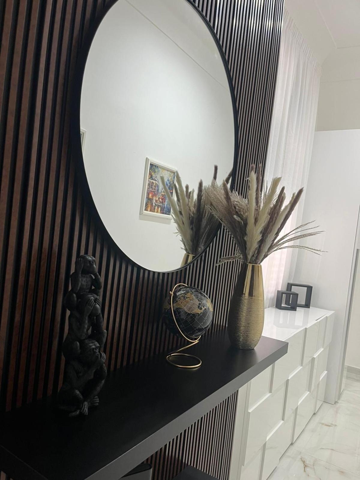 B&B Garibaldi Road Napoli Bagian luar foto